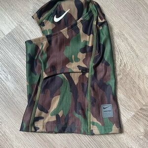 Nike Hyperwarm Camo Sleeve